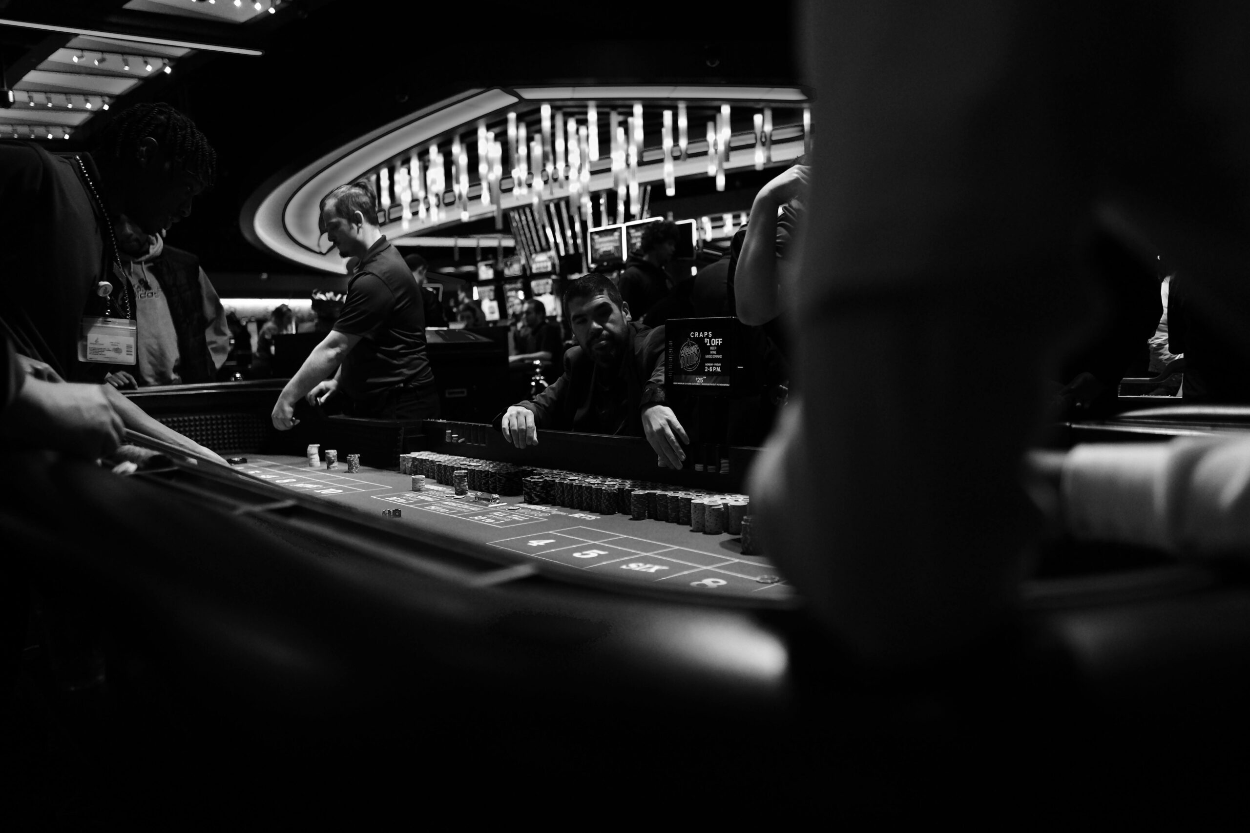 Why Casino Settings Still Make Canadian Movies So Watchable
